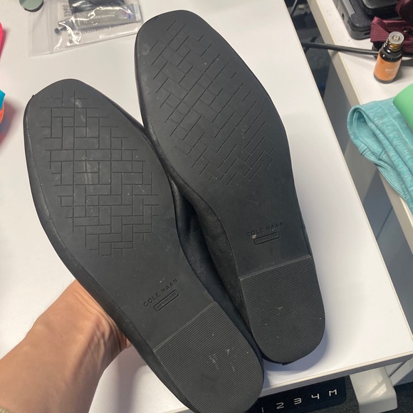 Cole Haan size 9 genuine leather black ballet flats - Picture 4 of 6